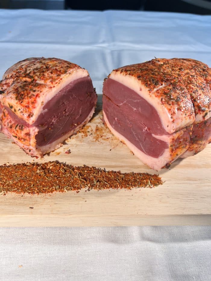 Rôti de magret de canard piment d'Espelette et herbes de Provence, 800g poids fixe – Image 2